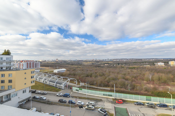 Pár kroků od domu je zastávka tramvaje - Prodej bytu 2+kk v osobním vlastnictví 56 m², Praha 5 - Hlubočepy