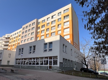 Pohled na bytový dům - Prodej bytu 2+kk v osobním vlastnictví 56 m², Praha 5 - Hlubočepy 