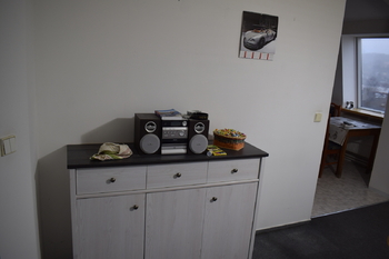 Komoda v pokoji - Prodej bytu 2+1 v družstevním vlastnictví 55 m², Jeseník