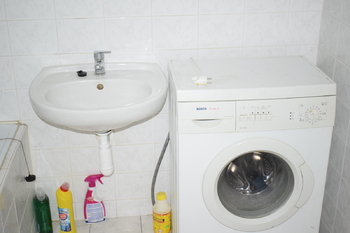 Koupelna umyvadlo pračka - Prodej bytu 2+1 v družstevním vlastnictví 55 m², Jeseník