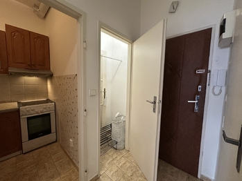 Pronájem bytu 2+1 v osobním vlastnictví 47 m², Praha 5 - Smíchov
