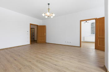 Prodej bytu 2+1 v osobním vlastnictví 66 m², Karlovy Vary
