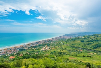 Pohled na Silvi marina  - Prodej bytu 2+kk v osobním vlastnictví 42 m², Silvi