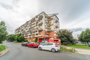 Pronájem parkovacího stání, Podkovářská 933/1, Praha 9 – Vysočany (Na Harfě) - Pronájem garážového stání 2156 m², Praha 9 - Vysočany