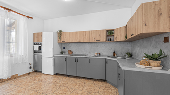 Prodej domu 478 m², Bystřice