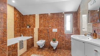 Prodej domu 478 m², Bystřice