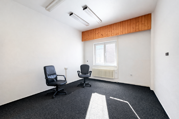 Prodej výrobních prostor 1359 m², Trutnov