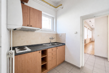 Prodej výrobních prostor 1359 m², Trutnov