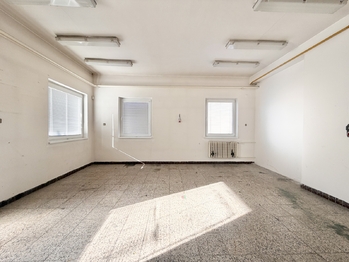 Prodej výrobních prostor 1359 m², Trutnov