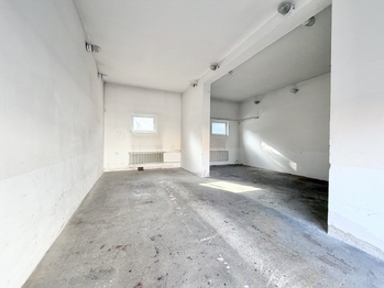Prodej výrobních prostor 1359 m², Trutnov