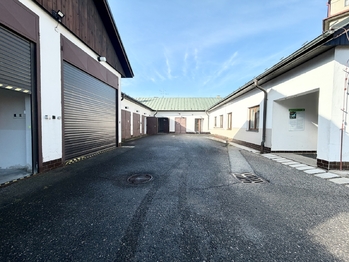 Prodej výrobních prostor 1359 m², Trutnov