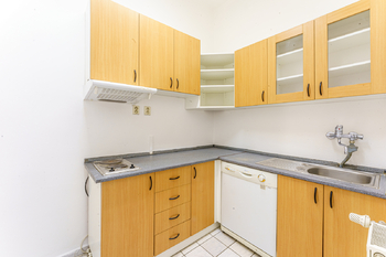 Pronájem kancelářských prostor 2043 m², Dobříš