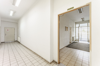 Pronájem kancelářských prostor 2043 m², Dobříš