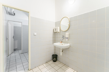 Pronájem výrobních prostor 2043 m², Dobříš