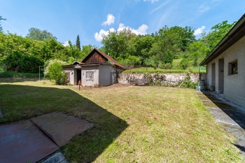Dvůr za domem - Prodej domu 139 m², Vizovice