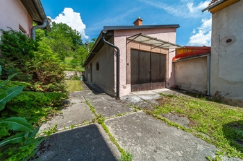 Garáž - Prodej domu 139 m², Vizovice