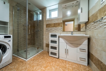 Koupelna - Prodej domu 139 m², Vizovice