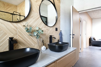 Pronájem kancelářských prostor 125 m², Tlustice