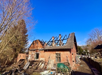 Pohled zadní části domu 2 - Prodej pozemku 2494 m², Dětřichov u Moravské Třebové