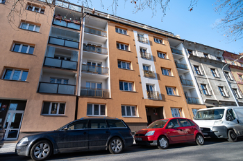 Bytový dům - Pronájem bytu 2+1 v osobním vlastnictví 67 m², Praha 10 - Strašnice