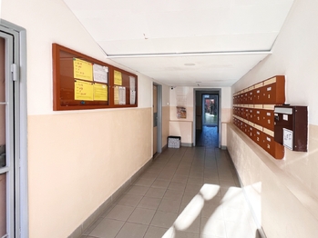 Prodej bytu 2+kk v osobním vlastnictví 45 m², Praha 8 - Bohnice