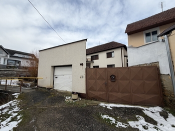 Prodej bytu 3+1 v osobním vlastnictví 90 m², Komňa