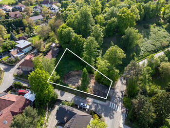 Prodej pozemku 800 m², Panenské Břežany