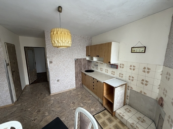 Prodej bytu 3+1 v osobním vlastnictví 90 m², Komňa