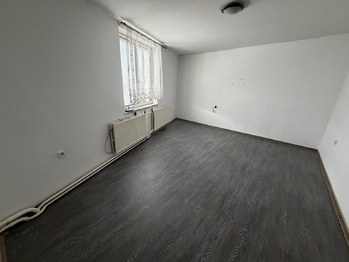 Prodej bytu 2+1 v osobním vlastnictví 44 m², Komňa
