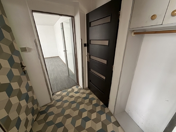 Prodej bytu 2+1 v osobním vlastnictví 44 m², Komňa