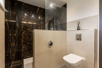 Prodej domu 330 m², Praha 10 - Kolovraty