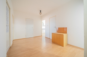 Prodej bytu 4+1 v osobním vlastnictví 90 m², Praha 4 - Michle