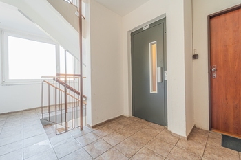 Prodej bytu 4+1 v osobním vlastnictví 90 m², Praha 4 - Michle