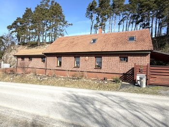 Prodej domu 200 m², Budišov