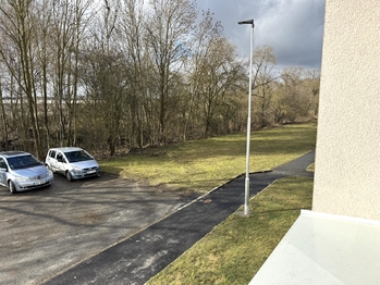 pohled z okna - Prodej bytu 1+1 v osobním vlastnictví 43 m², Staňkov