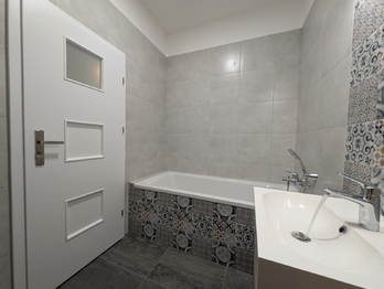 Pronájem bytu 2+1 v osobním vlastnictví 72 m², Praha 10 - Vršovice