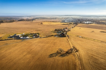 Prodej pozemku 8962 m², Lišov