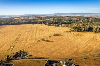 Prodej pozemku 8962 m², Lišov