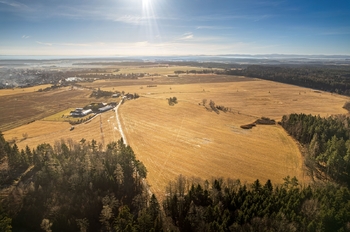 Prodej pozemku 8962 m², Lišov