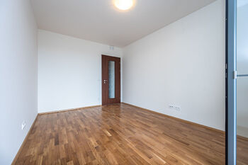 Pronájem bytu 2+kk v osobním vlastnictví 75 m², Praha 4 - Modřany