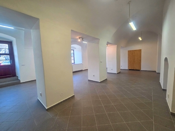 Pronájem obchodních prostor 64 m², Český Krumlov