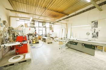 interiér haly - Prodej obchodních prostor 1441 m², Nová Dubnica