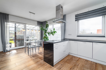 Kuchyňský kout - Prodej domu 102 m², Česká Bříza