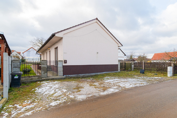 Pohled na dům - Prodej domu 102 m², Česká Bříza