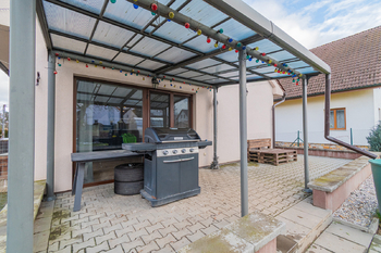 Pohled na dům - Prodej domu 102 m², Česká Bříza