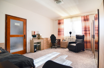 Prodej domu 160 m², Vnorovy