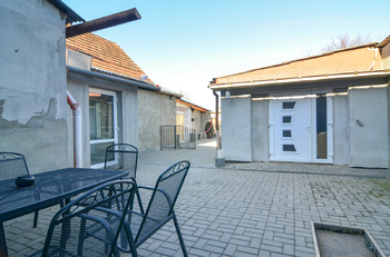 Prodej domu 160 m², Vnorovy