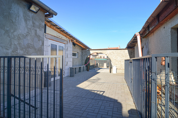 dvůr - Prodej domu 160 m², Vnorovy