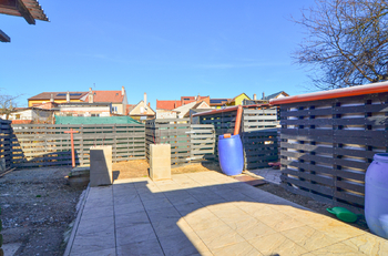 dvůr - Prodej domu 160 m², Vnorovy