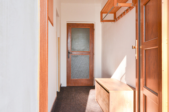 chodba - Prodej domu 160 m², Vnorovy